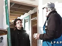 Aibí française uaigh sodomisee dans un gangbang avec papy