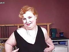 Mór amaitéarach granny le is fearr leat dubh bréagán