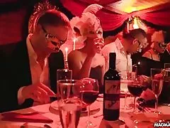 Magma scannán fetish swinger páirtí